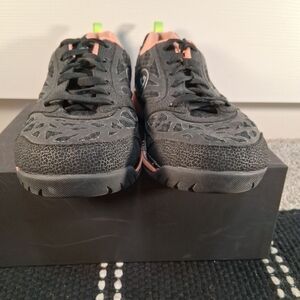 Zumba Fitness Energy Fuze Sneakers Z-slide Black Coral Size 8
